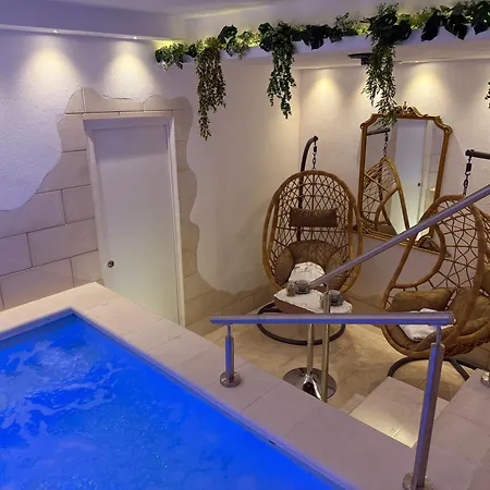Dimora With Private Pool